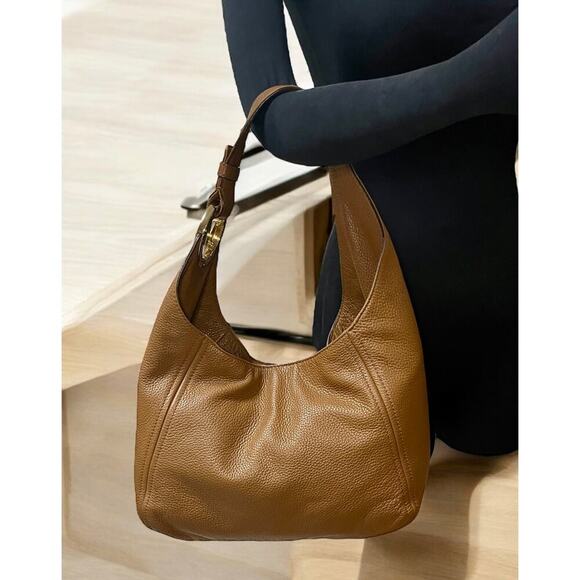 Michael Kors Fulton Large Leather Hobo Bag & Zip Around Continental Wallet - Picture 14 of 16